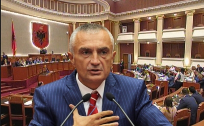 Të gjithë duke sharë Presidentin/ A do dënohen deputetët e PS nga Ruçi?