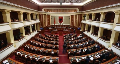 Shqipëria bëhet i vetmi shtet në botë që e ndryshon online, Kushtetutën