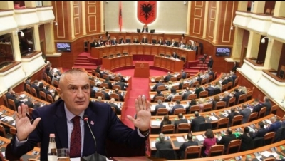 “Do të përballeni me një faturë shumë të madhe”, Meta paralajmëron deputetët para votimit në Kuvend: Kushdo që ngre dorën sot…