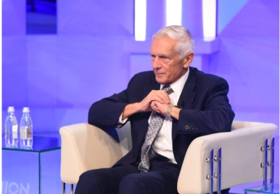 Wesley Clark tregon bisedën me Milosheviç: Dimë si sillemi me shqiptarët, i vramë