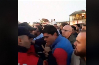 VIDEO/ Dhjetra automjete policie dhe efektivë në gatishmëri, blindohen banorët e Astirit