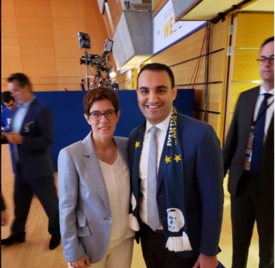 Kreu i FRPD, merr pjesë në ceremoninë e mbylljes e së fushatës së PPE, takon kryetaren e CDU