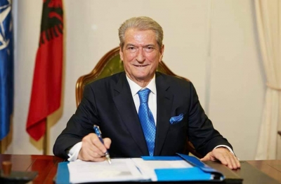 Berisha:Ekonomisti dixhital damkos Edvin genjeshtren per rritjen e rrogave.