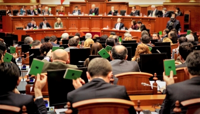 Opozita false/ Zbulohen 10 deputetët 'më besnikë' ndaj Edi Ramës