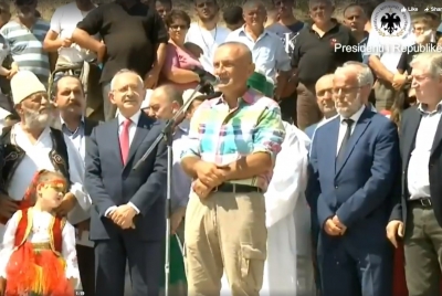 Presidenti Meta në Tomorr: Të punojmë për një Shqipëri të drejtë