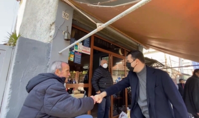 “Ta hëngsha zemrën”, Basha kthehet në lagjen e tij të vjetër, qytetarët e presin me duartrokitje: Do fitojmë!