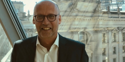 “Rama ka krijuar kaos”/Henze: Shqiptarët të vendosin, pjesë e një Serbie të Madhe apo BE