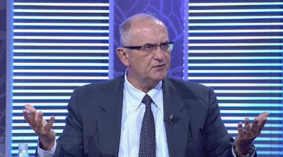 Vasili i drejton 4 pyetje SHBA-së dhe BE-së: Pse duhet ONM-ja kur askush në vend nuk e dëgjon?