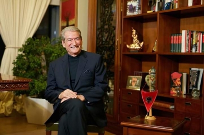 Kur Rama, mitingje me portrete të Enver Hoxhës dhe Xhaçka deklaronte 'NATO është nata'!