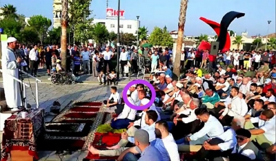 E paprecedentë! Krybashkiaku i Kavajës për karrigen, bën sikur falet