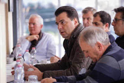 Xhaferaj mbështet Bashën: Luftoi për të kthyer normalitetin në vend