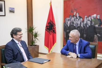 “Politika të tregojë vullnet për plotësimin e kushteve për BE”, zbardhet takimi i Metës me kryenegociatorin Zef Mazi