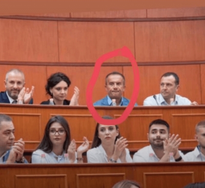 "Dekani si puthador i Lal Plehut"/ Veliaj fut në Këshillin Bashkiak dekanin e FGJH-së, që të kapë arsimin