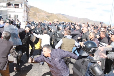 Protesta në Rrugën e Kombit, gjykata dënon dy kuksianët