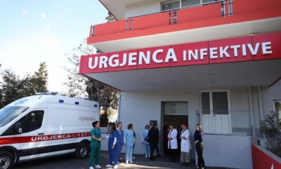Zëri i Amerikës/ Shqipëri: Pandemia thellon pasojat në njerëz dhe zhyt në vështirësi edhe sistemin farmaceutik