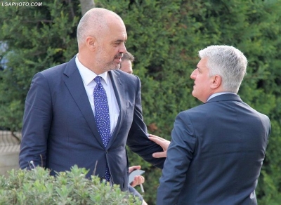 Majko tregon për mediat maqedonase si dilet nga kriza: Jo me rrugën që po ndjek Rama!