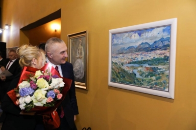 Meta lëshon 'mesazhin' e rradhës: Teatri Kombëtar, pasuri kulturore e pazëvendësueshme e kryeqytetit