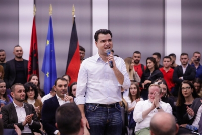 'Të rikthejmë shpresën'/ Basha: Shqipërinë me rininë që rri këtu ne do ta bëjmë realitet