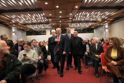 Meta: Të ndalojmë largimin e të rinjve, Shqipëria e Kosova s'mund të ekzistojnë pa shqiptarë