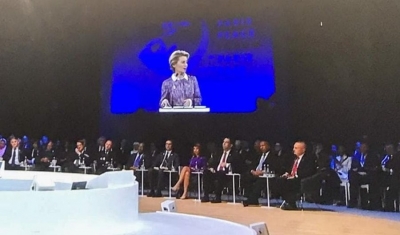 Presidenti Meta, në punimet e Forumit të Parisit për Paqen