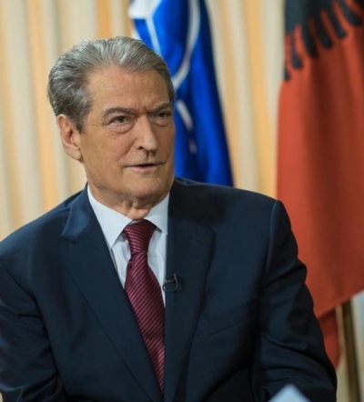 Studentët e Shkodrës zhvaten me Karta falso, dyshime të rënda ndaj Rektorit dhe një agjenti sekret