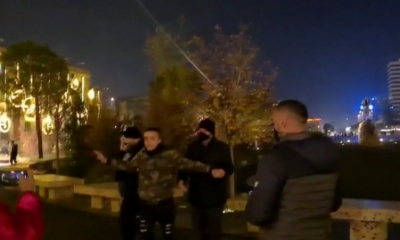 “S’kam bërë asnjë gjë, ju lutem më ndihmoni”, policia shoqëron të riun, ja çfarë po ndodh në Tiranë