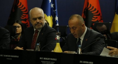 Edi Rama vazhdon spektaklin banal edhe në Kosovë