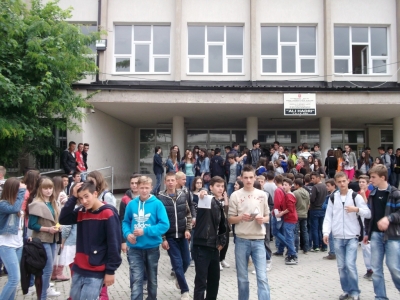 Tre skenaret për vitin e ri shkollor, ish- deputeti i PD: Asnjë plan masash financiar, kaosi i vjetër i arsimit