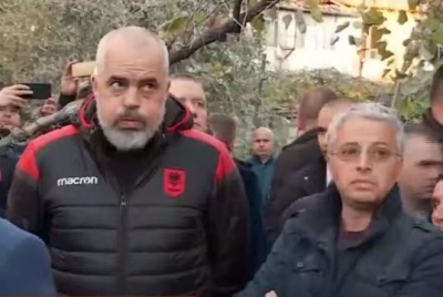 E pabesueshme, Rama: Tërmetin e ndollën kritikat ndaj meje