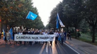 Çamëria marshon drejt protestës së opozitës (VIDEO)