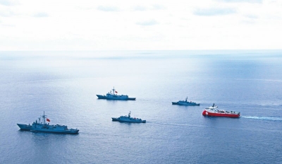 Jepet ‘alarmi’, Turqia dërgon anijet ushtarake në brigjet e Qipros: Greqia i kërkon ndihmë Francës