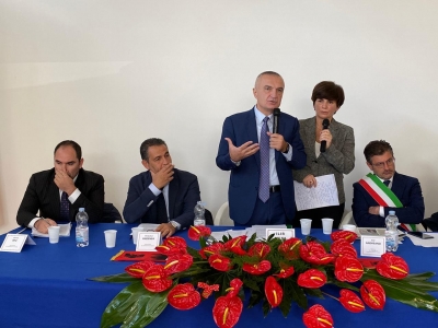 Meta takohet me arbëreshët: Shqipëria ka vetëm një të ardhme, Europën! Rrugëtimin e saj e ka përcaktuar Heroi ynë Kombëtar, Skënderbeu!