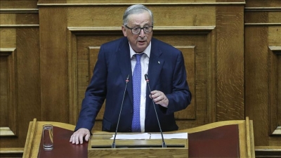 Juncker: Çështja e emrit të Maqedonisë të zgjidhet urgjentisht