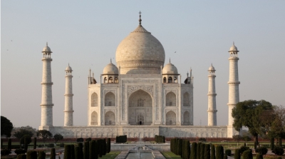 Taj Mahal në rrezik, mermeri po humbet shkëlqimin