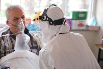 Mjeku i njohur Roland Xhaxho lë ambientet e Spitalit Infektiv/ Lajmin e jep Ish-ministri i shëndetësisë