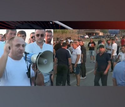 Protesta e 6 e Thumanës/ Qytetari: Këta të vrasin, ‘vriteni’ frikën para se t’ua marrë pushteti