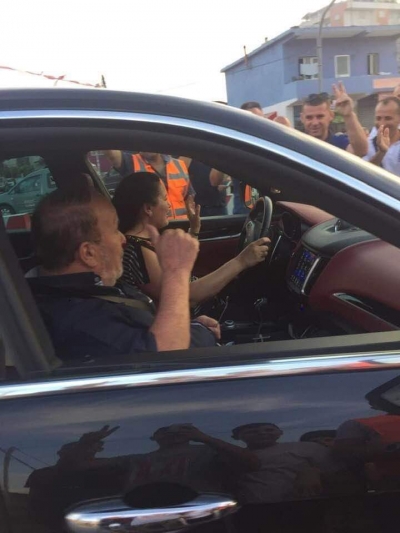 Fatos Nano me banorët e Astirit: Jam bërë pishman që ua solla, Rama ik!