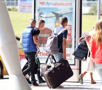 Në Bruksel diskutohen negociatat, Franca kthen në Tiranë 100 azilantë