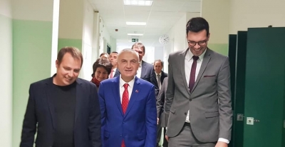 FOTO/ Presidenti Meta në shkollën ‘Apollogase’ në Austri: Model për tu ndjekur