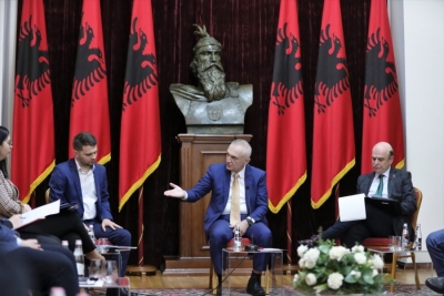 Situata e rëndë, presidenti takim me agro-biznesin dhe produktet &#039;Made in Albania&#039;