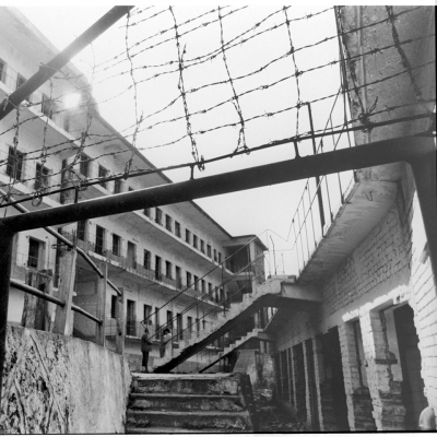 Përkujtohet sot Revolta e Spaçit, rrethimi me 4500 trupa ushtarake, shtypja e dhunshme dhe hakmarrja me pushkatim e ridënim ndaj të burgosurve