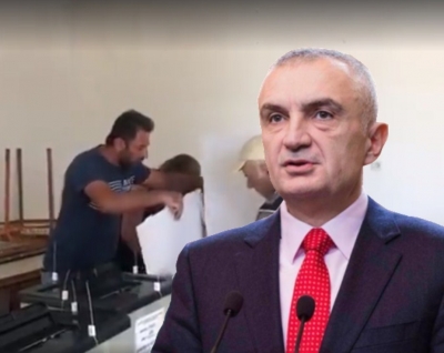 Uron qytetarët/ Presidenti Meta publikon VIDEON nga votimi në grup: Tani më duhet të 'shpik' një dekoratë të re