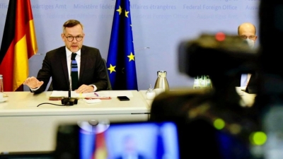 Ministri gjerman për Europën, Roth thirrje Ramës: I kushtoni vëmendje rinisë, po largohen gjithnjë e më shumë