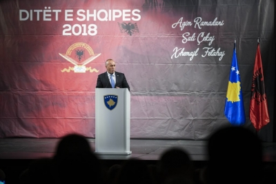 “M’u shterrshin sytë nëse pushoj…”, Haradinaj kujton Betejën e Koshares me vargjet e Agim Ramadanit
