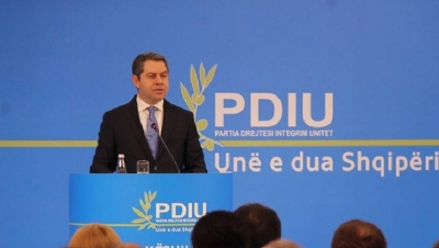 PDIU thirrje mbështetëseve: Nuk ikën Covid-19 pa u shembur Teatri, të mbrojmë godinën