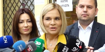 “Pas errësirës gjithmonë vjen drita”, Kryemadhi urim për besimtarët: Sot është dita e krijimit të një fryme të re për të cilën qytetarët kanë nevojë