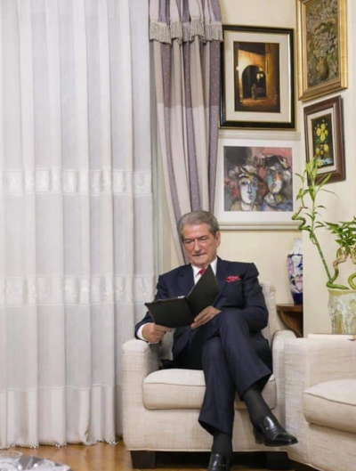 Berisha/1000 banore prej muajsh pa uje.Narkokryetari botet i ka per militantet.Kundershtaret ndeshkohen.