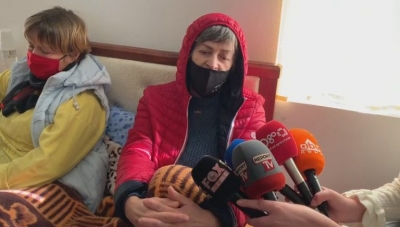 Gratë grevistë nuk dalin nga greva: Duam 13 pagat e prapambetura, deputetet të vijnë të na shohin, a kanë ndjesi nëne?