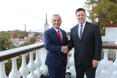 Vizita zyrtare/ Presidenti Meta pritet në një takim nga Kryeministri i Estonisë, Juri Ratas