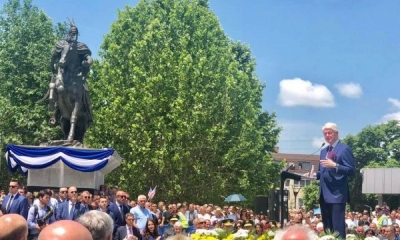 VIDEO/ Pamje epike, Bill Klinton e injoron, nuk e njeh Edi Ramën